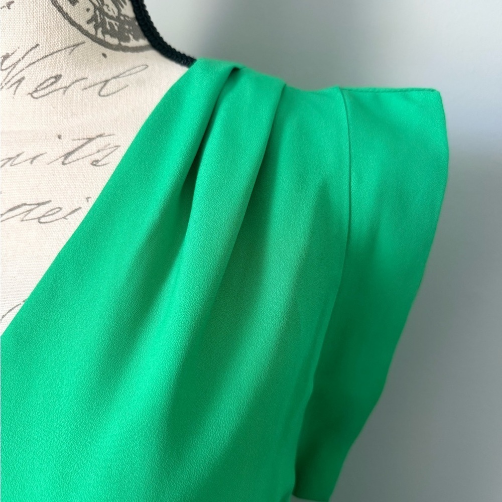 Eliza J Green V-Neck Fit & Flare Dress Women’s Size 0 Tie Waist - Picture 5 of 11